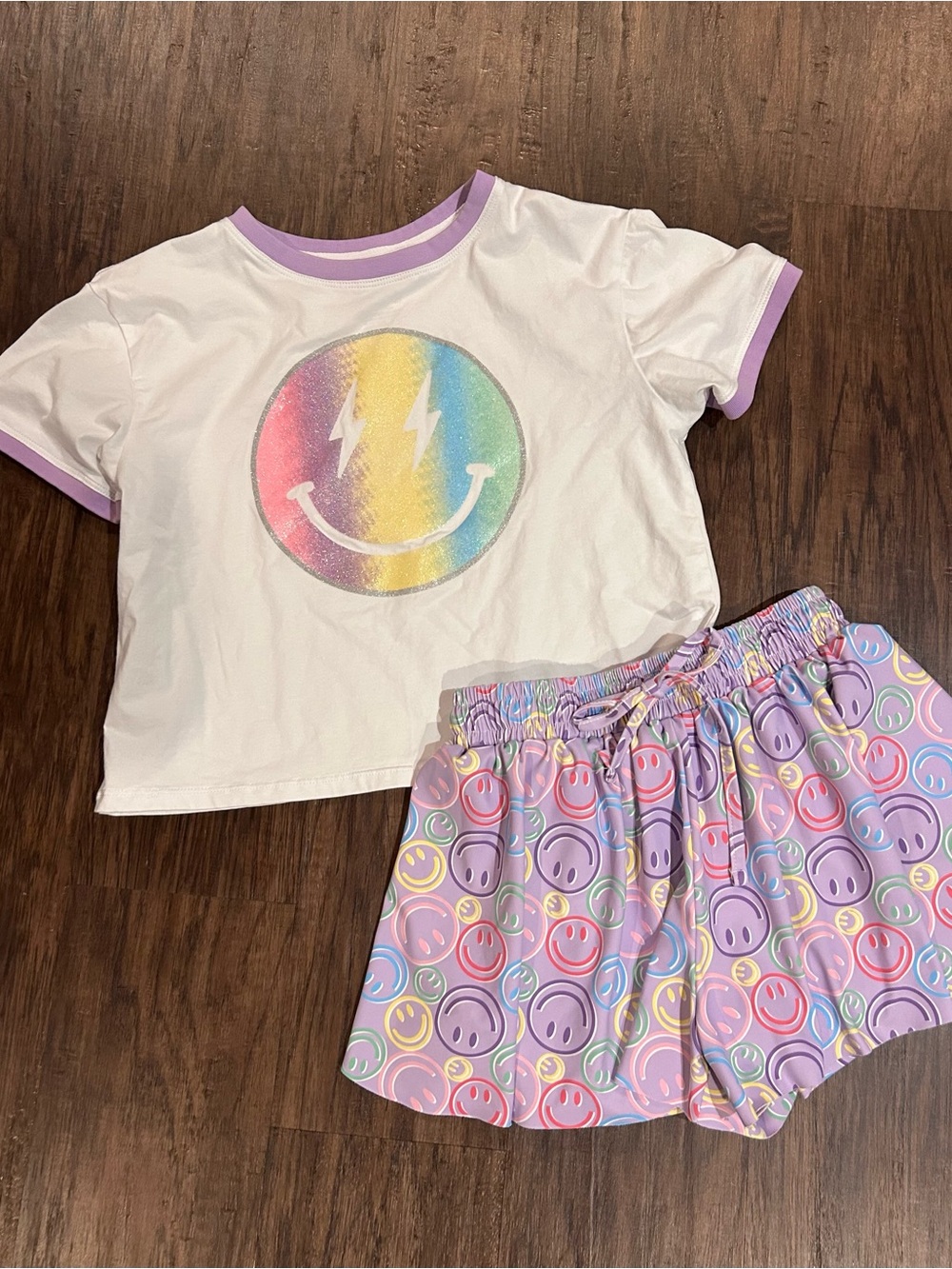 Azarhia Girls Smiley Face 2 Pc Set Shorts & Ringer Tee YL 10/12. Never worn!